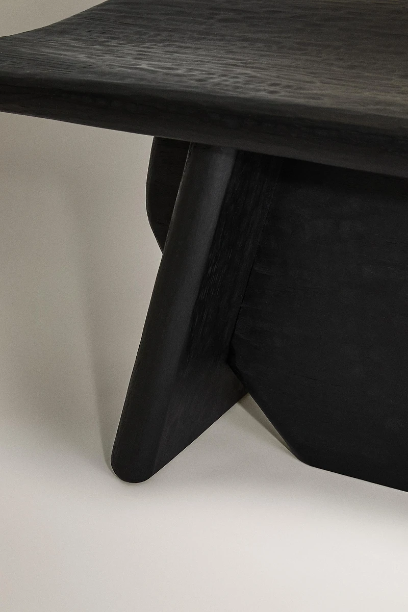 TEXTURED BENCH