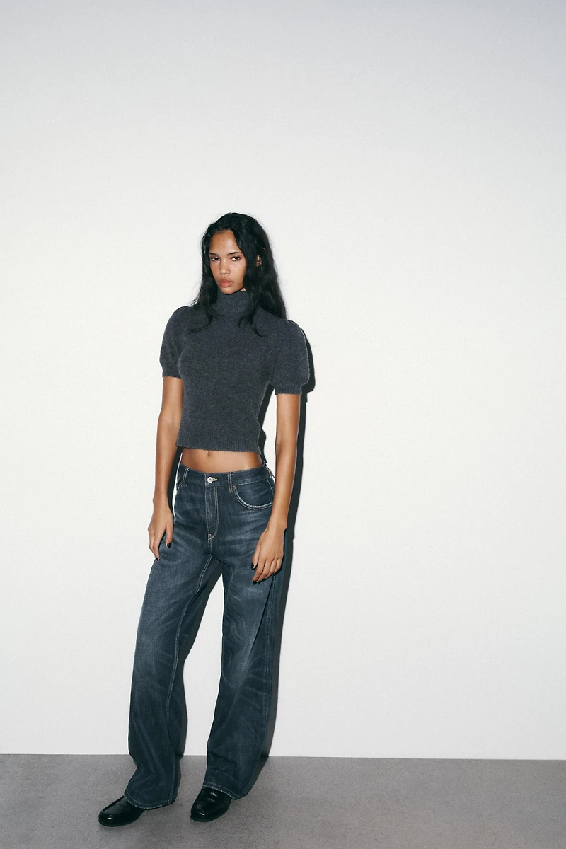 HAUT EN MAILLE À MANCHES COURTES BOUFFANTES