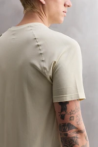SEAMLESS TECHNICAL T-SHIRT