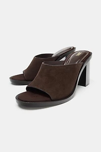 SANDALES EN CUIR À TALONS LARGES