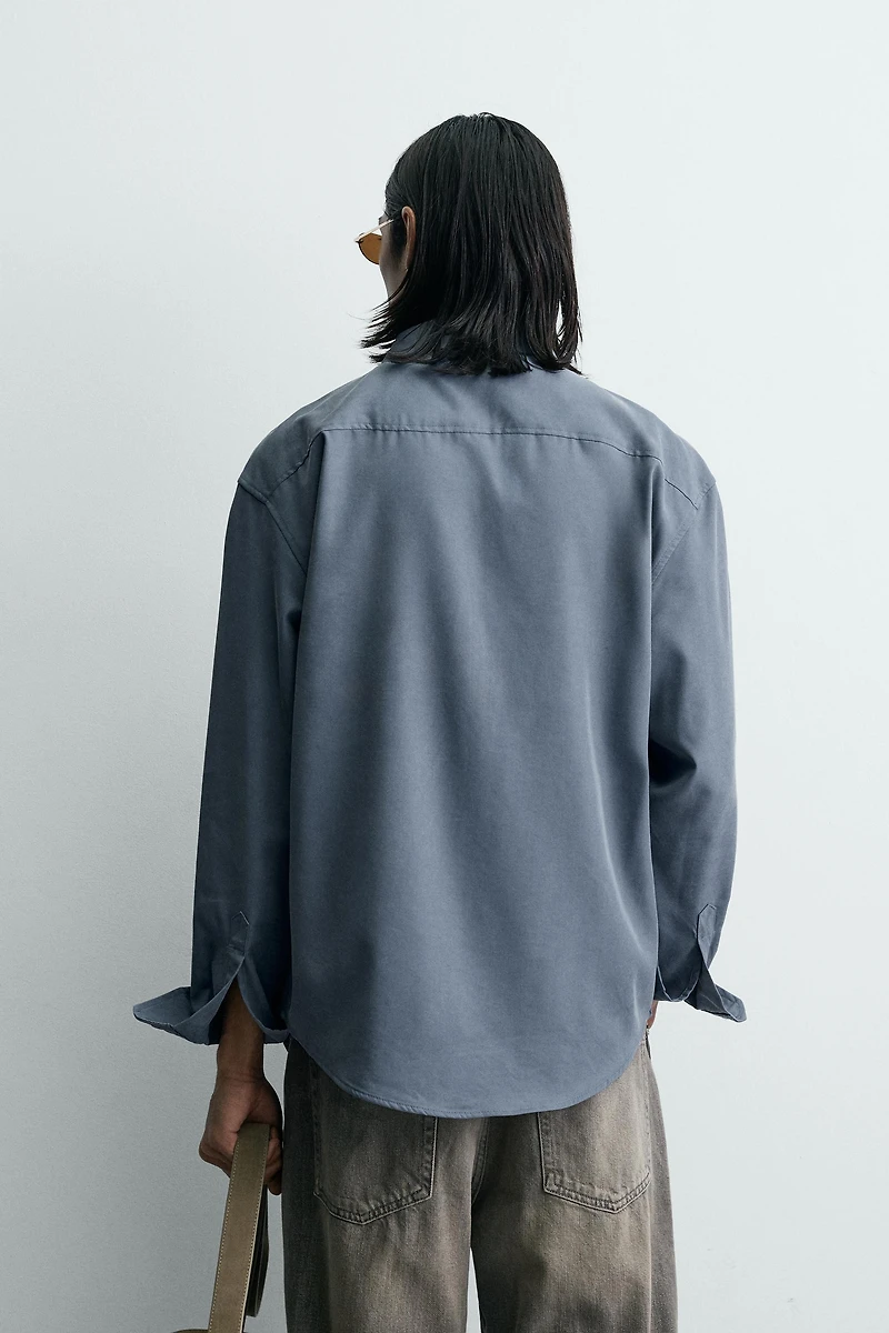 RELAXED FIT FLOWY SHIRT