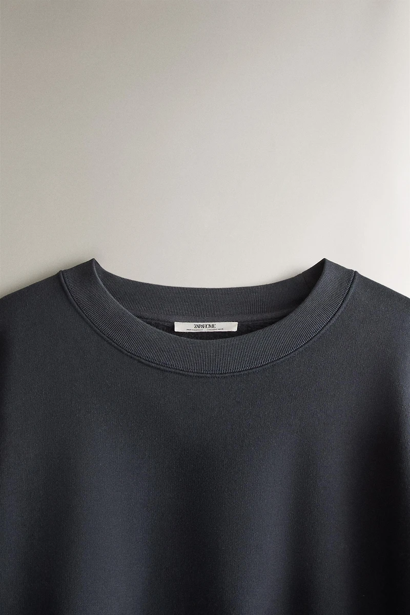 PLUSH SWEATSHIRT