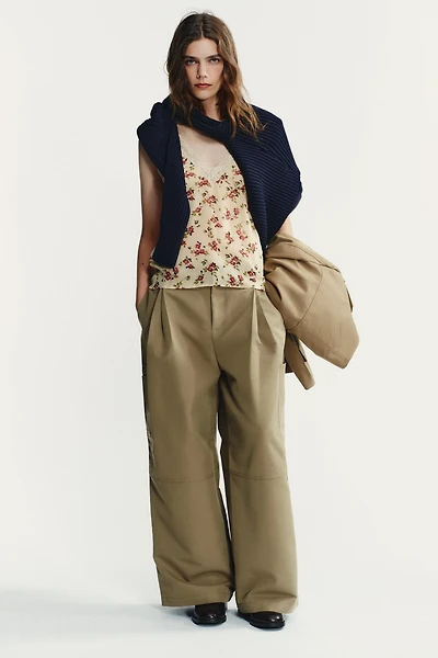 PLEATED CARGO PANTS