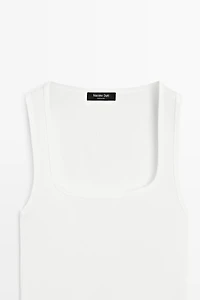 Top col carré en coton