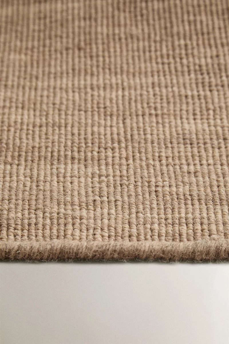 INTERWOVEN WOOL AND COTTON RUG