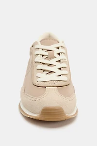 SOFT RUNNING SHOES