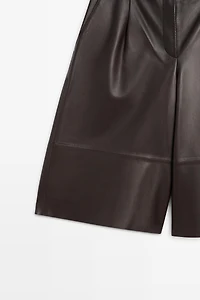Bermuda long en cuir nappa