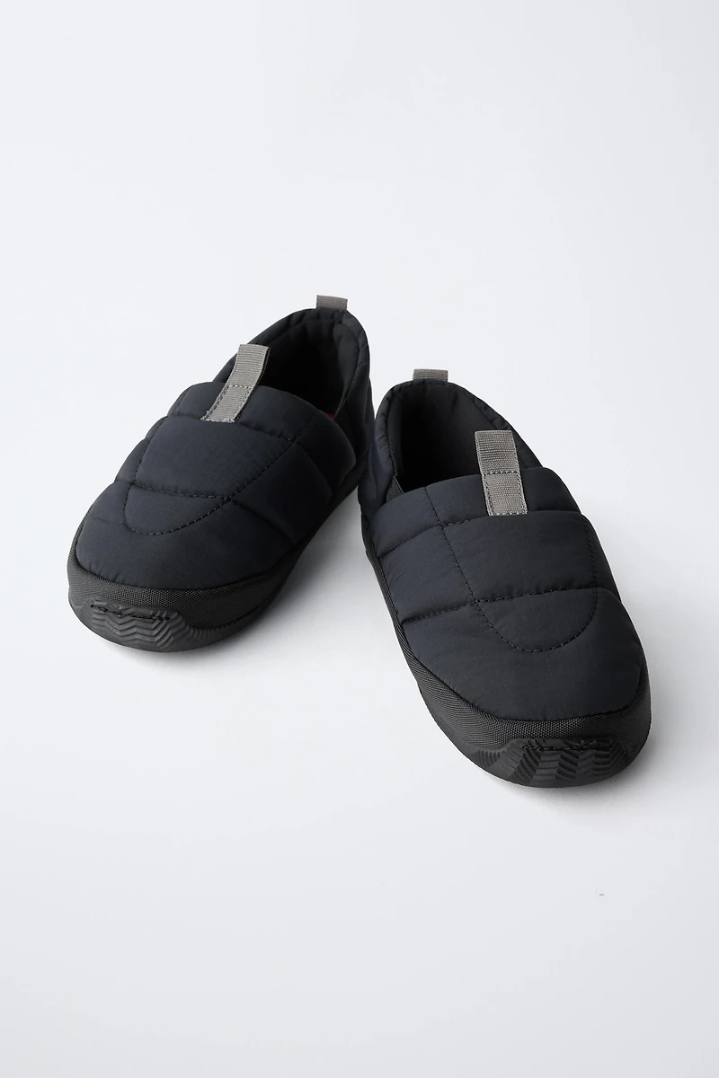 QUILTED SLIPPERS