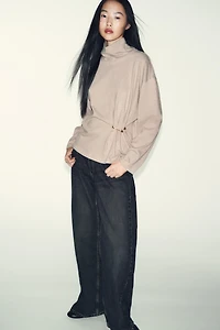 SOFT METAL APPLIQUÉ TOP