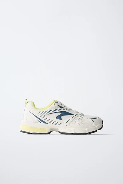 MESH SNEAKERS