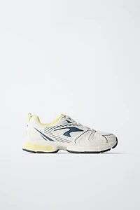 MESH SNEAKERS