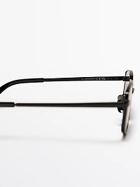 Metallic sunglasses