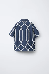 CONTRAST PRINT SHIRT