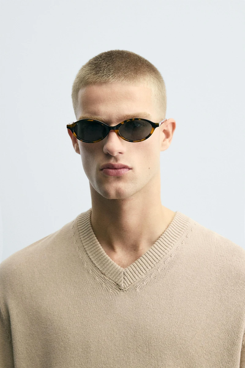 LUNETTES DE SOLEIL OVALES