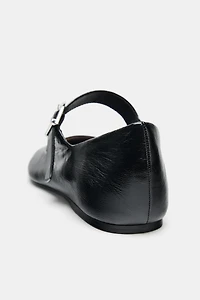 LEATHER BUCKLE BALLET FLATS