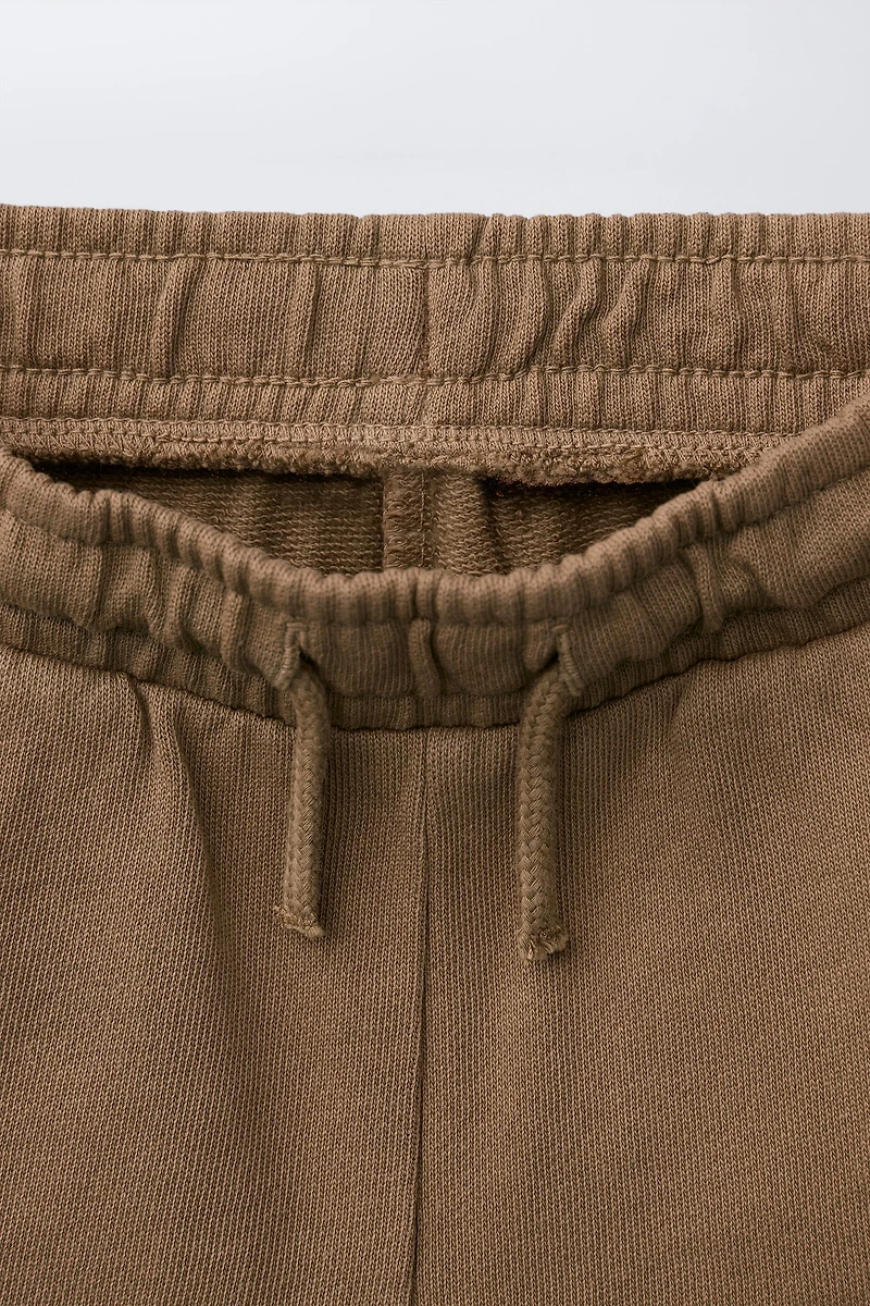 GARMENT DYED PATCH SHORTS