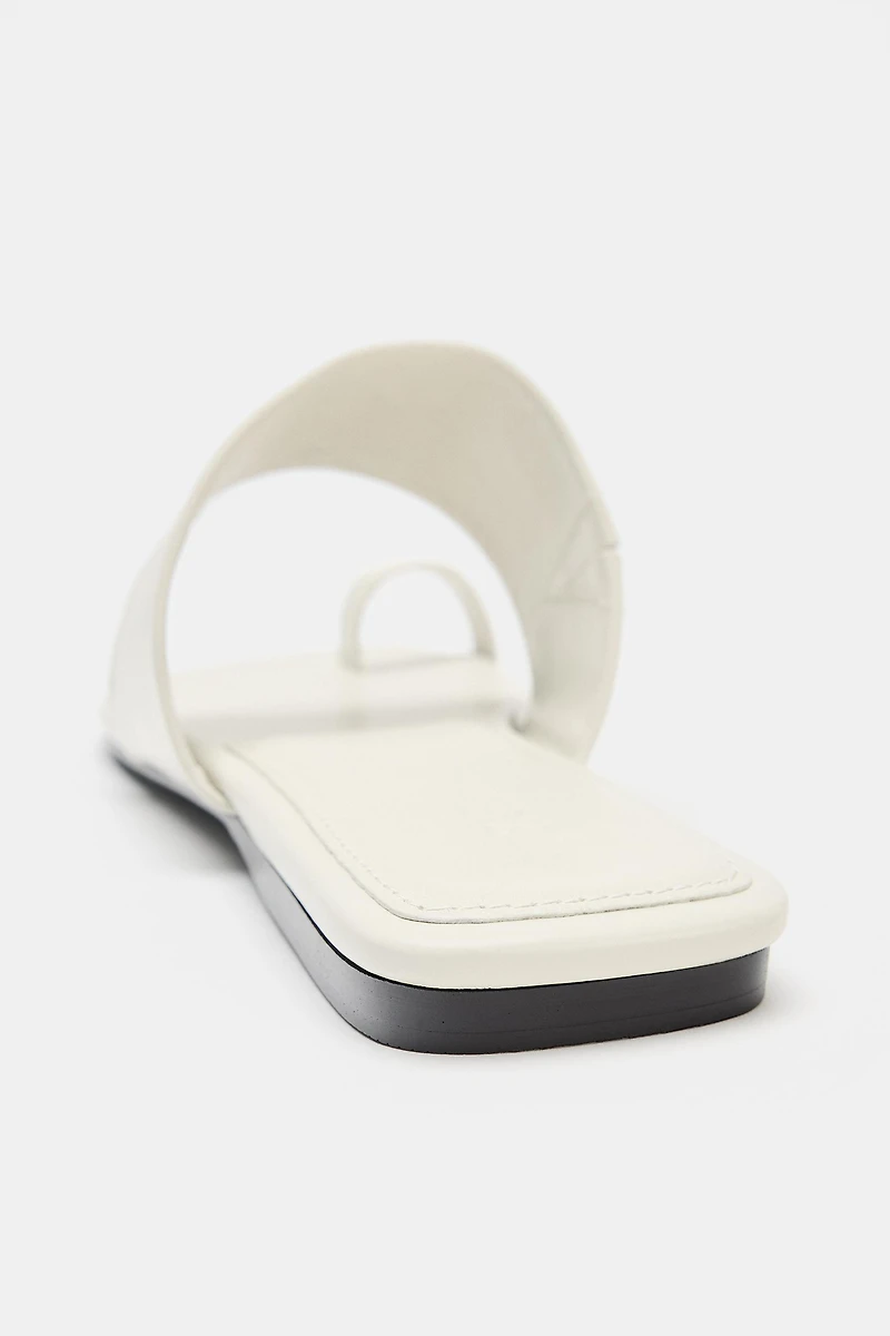 LIMITED EDITION LEATHER FLAT SANDALS