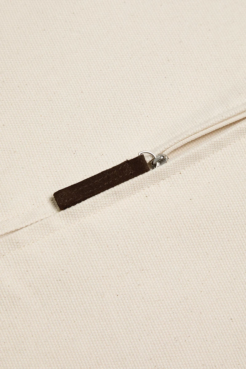 TRAVEL GARMENT BAG WITH LEATHER DETAIL