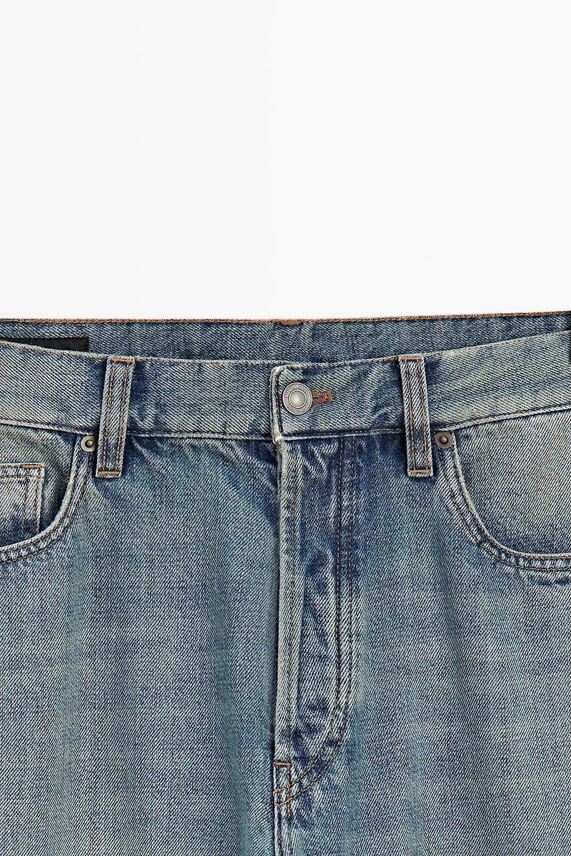 Straight-leg jeans