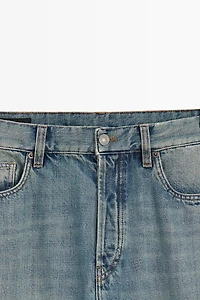 Straight-leg jeans