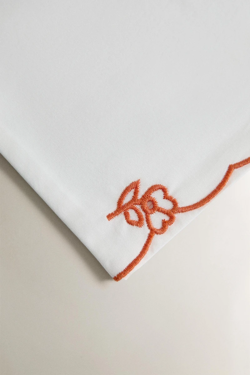 EMBROIDERED FLOWERS CRIB FLAT SHEET AND PILLOWCASE SET