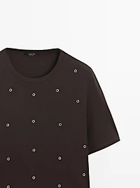 Oversized T-shirt with eyelets