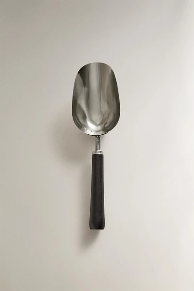 CUILLÈRE DE JARDIN
