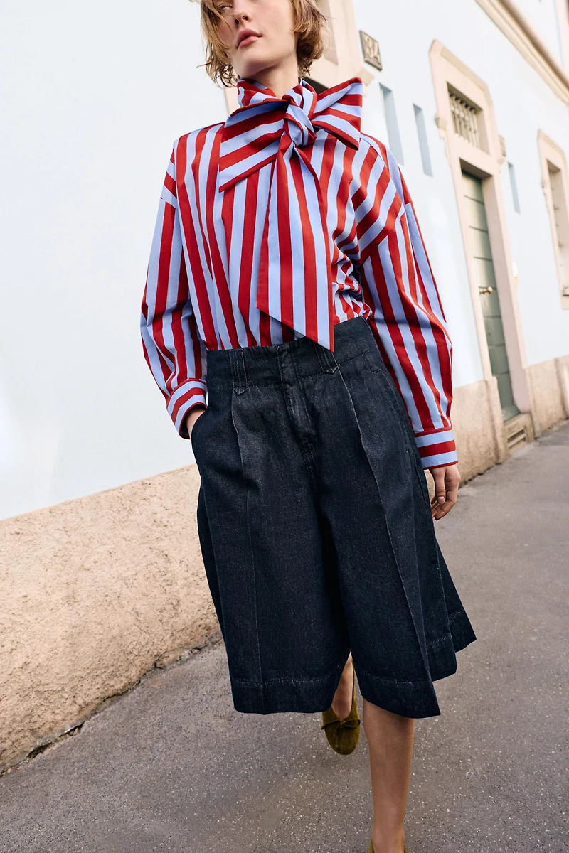 LONG PLEATED SHORTS