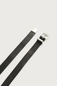CEINTURE EN CUIR À BOUT RAPPORTÉ
