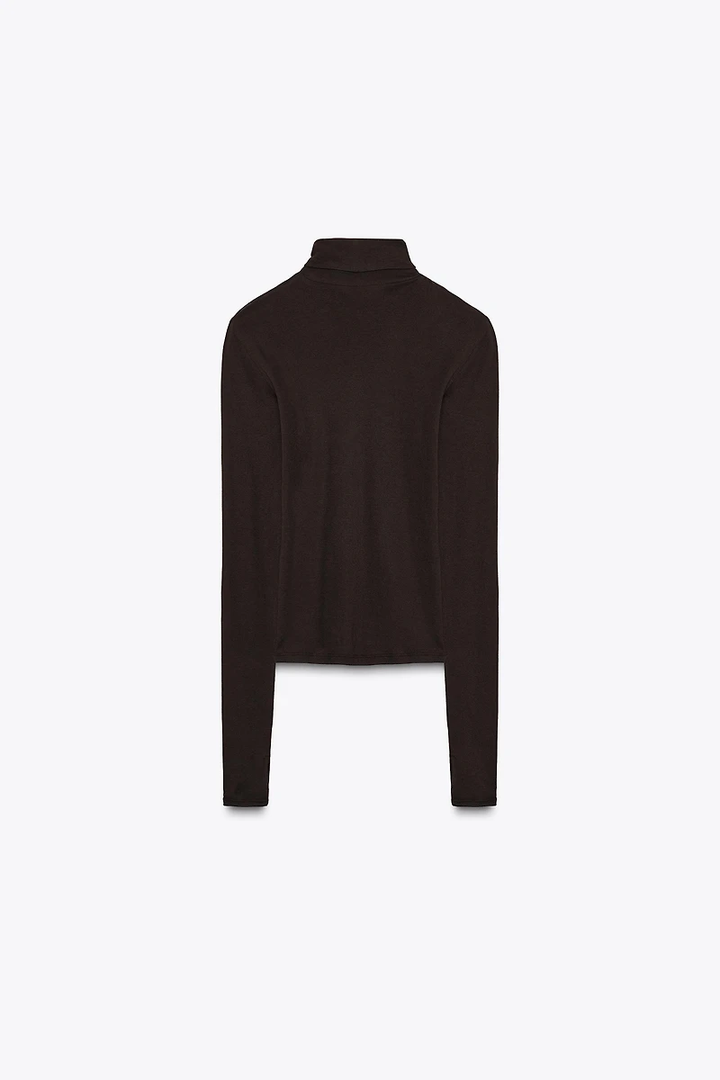 SLIM MOCK NECK T-SHIRT
