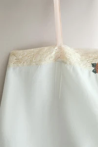 TOP DENTELLE FLEUR