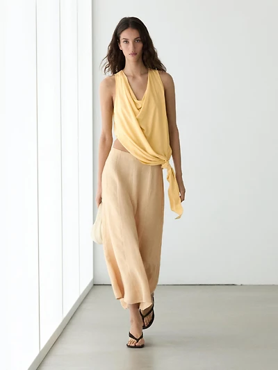 Flowing flared skirt