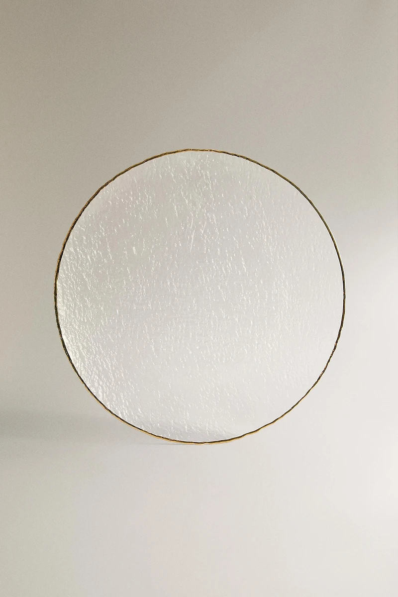 RAISED GLASS CHARGER WITH GOLD RIM