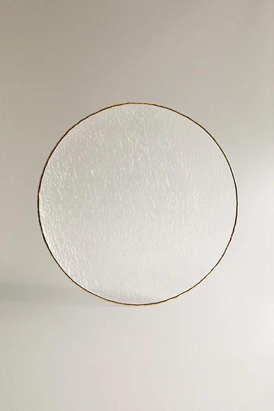 RAISED GLASS CHARGER WITH GOLD RIM