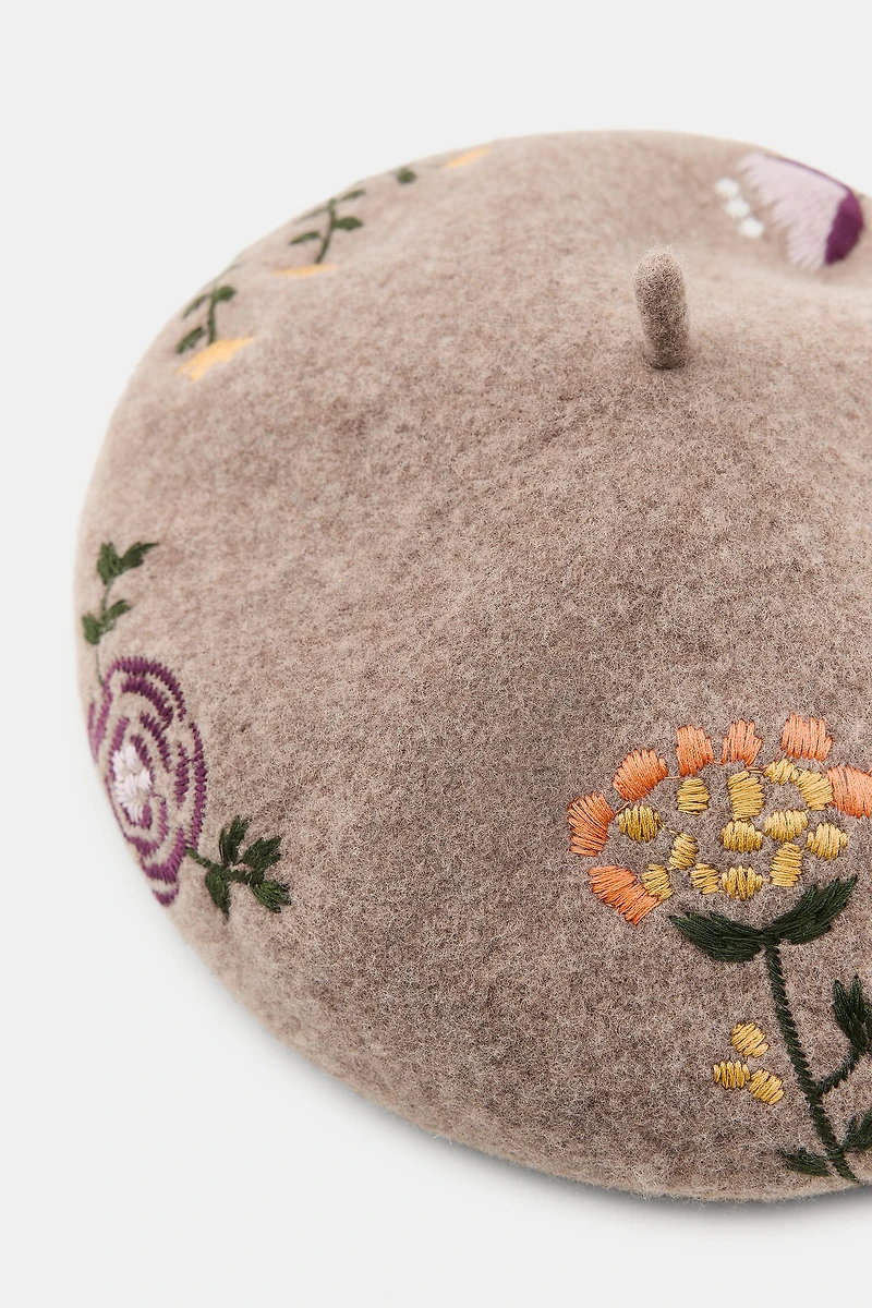 BÉRET EN LAINE 100% BRODERIES FLEURS