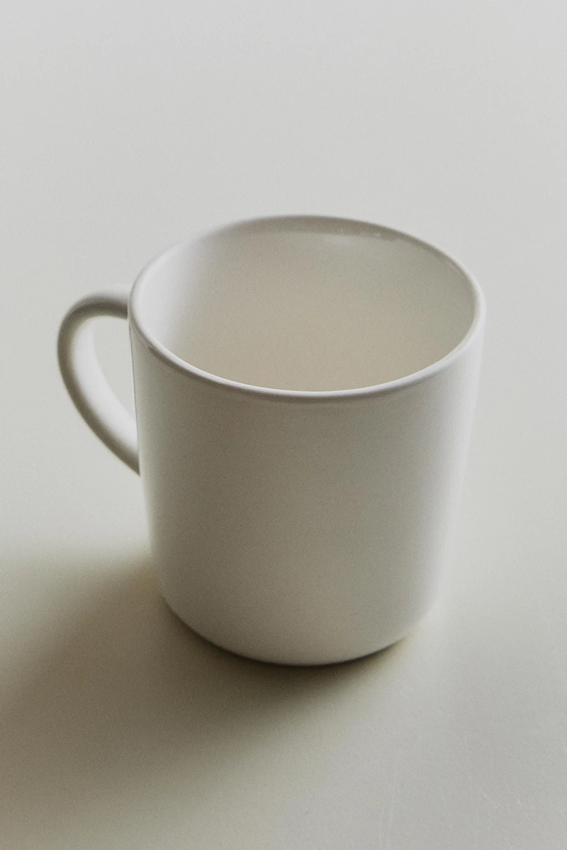 STONEWARE MUG