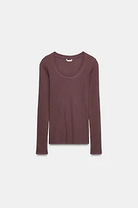 RIBBED LONG SLEEVE T-SHIRT