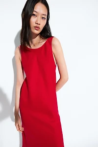 Robe midi à bretelles et dos nu en lin