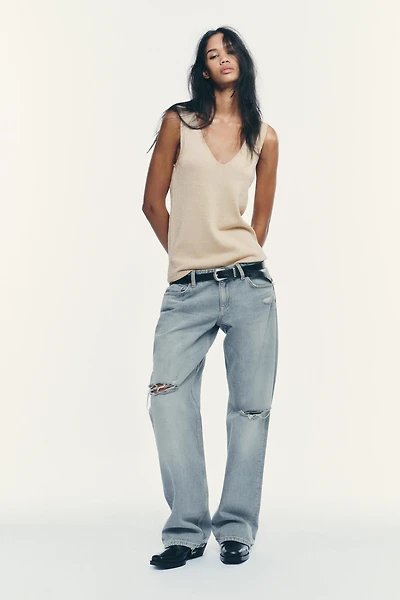 SLEEVELESS KNIT TOP