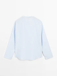 Long sleeve blouse with collar detail