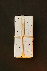 CHRISTMAS WRAPPING PAPER WITH HEARTS