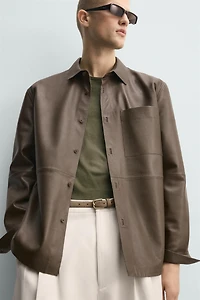 CHEMISE EN CUIR À POCHE