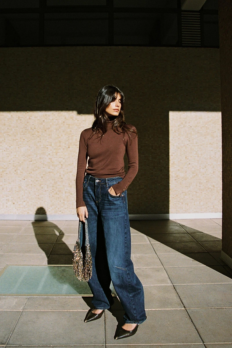 PULL BASIQUE EN MAILLE UNIE