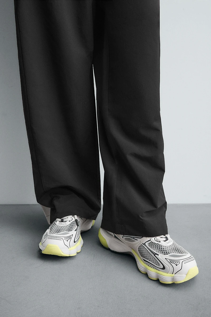 BASKET À SEMELLE ÉPAISSE