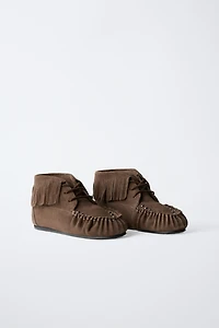 LOW-HEEL LEATHER FRINGED ANKLE BOOTS