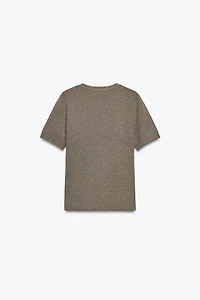 TOP EN MAILLE MANCHES COURTES AU TOUCHER DOUX