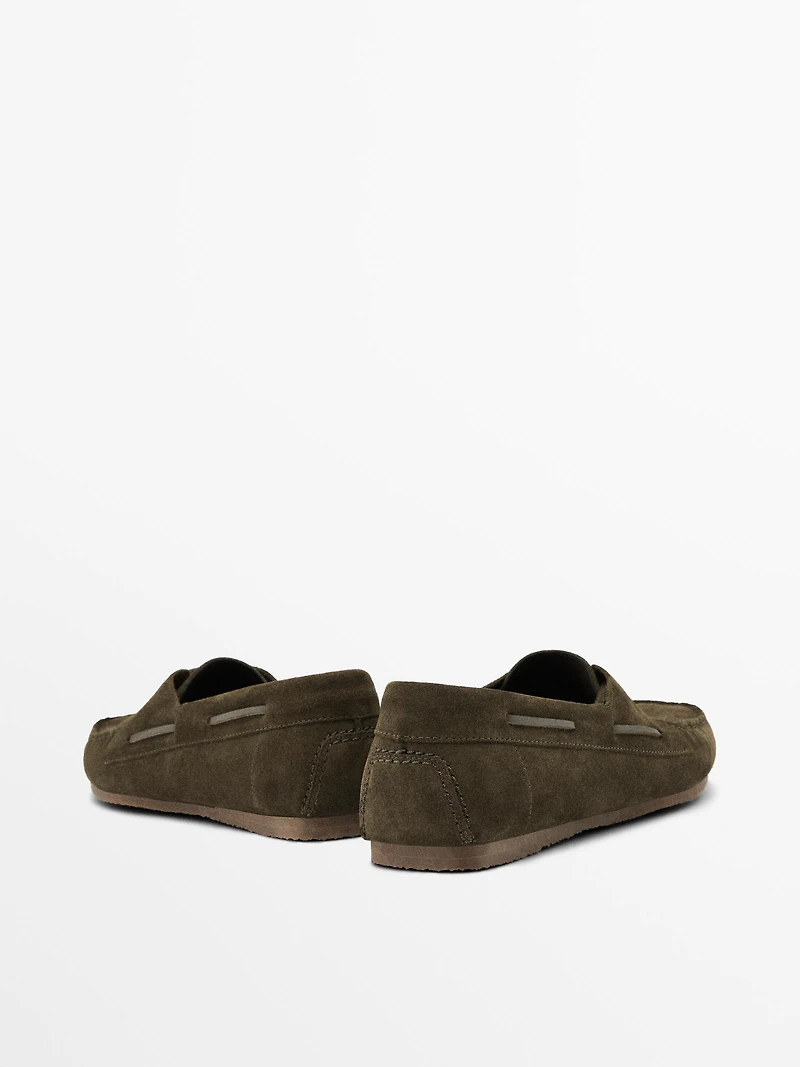 Soft split leather deck shoes