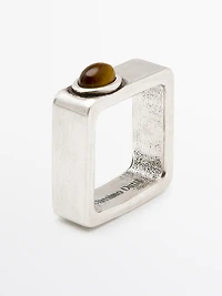 Geometric rings with stone
