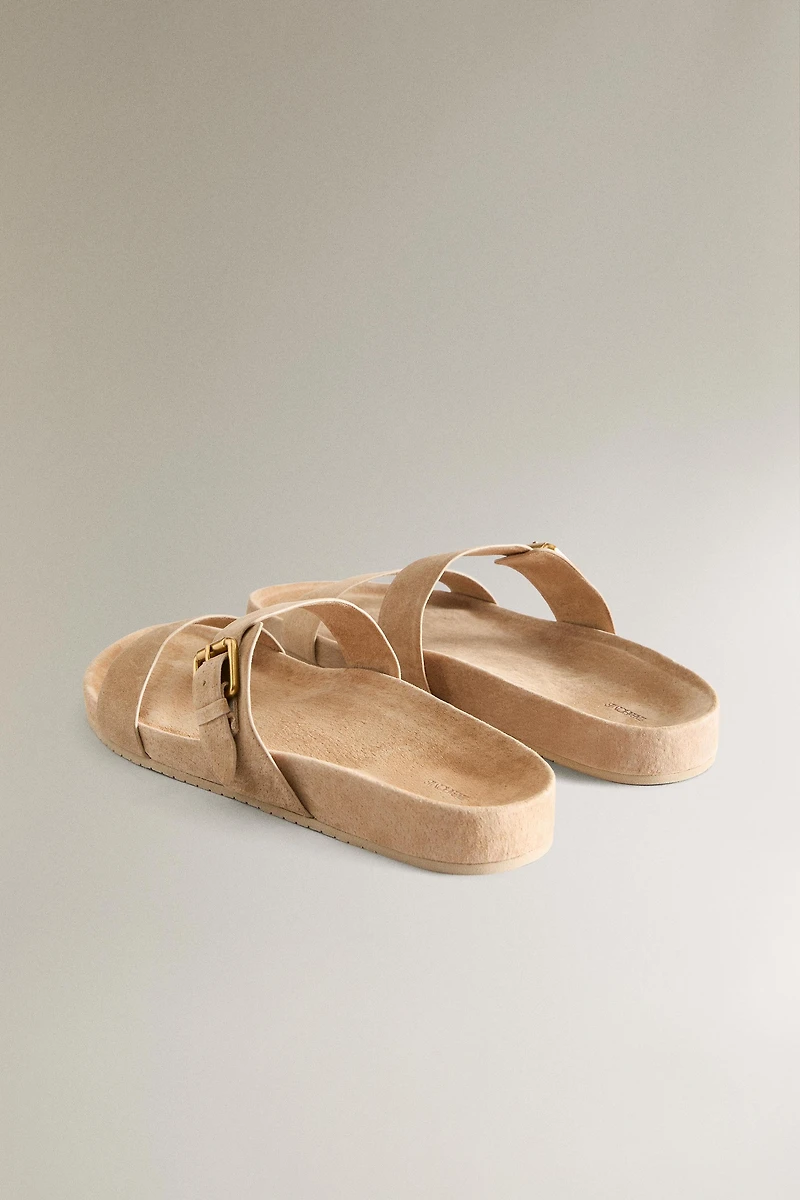 LEATHER BUCKLE SANDALS