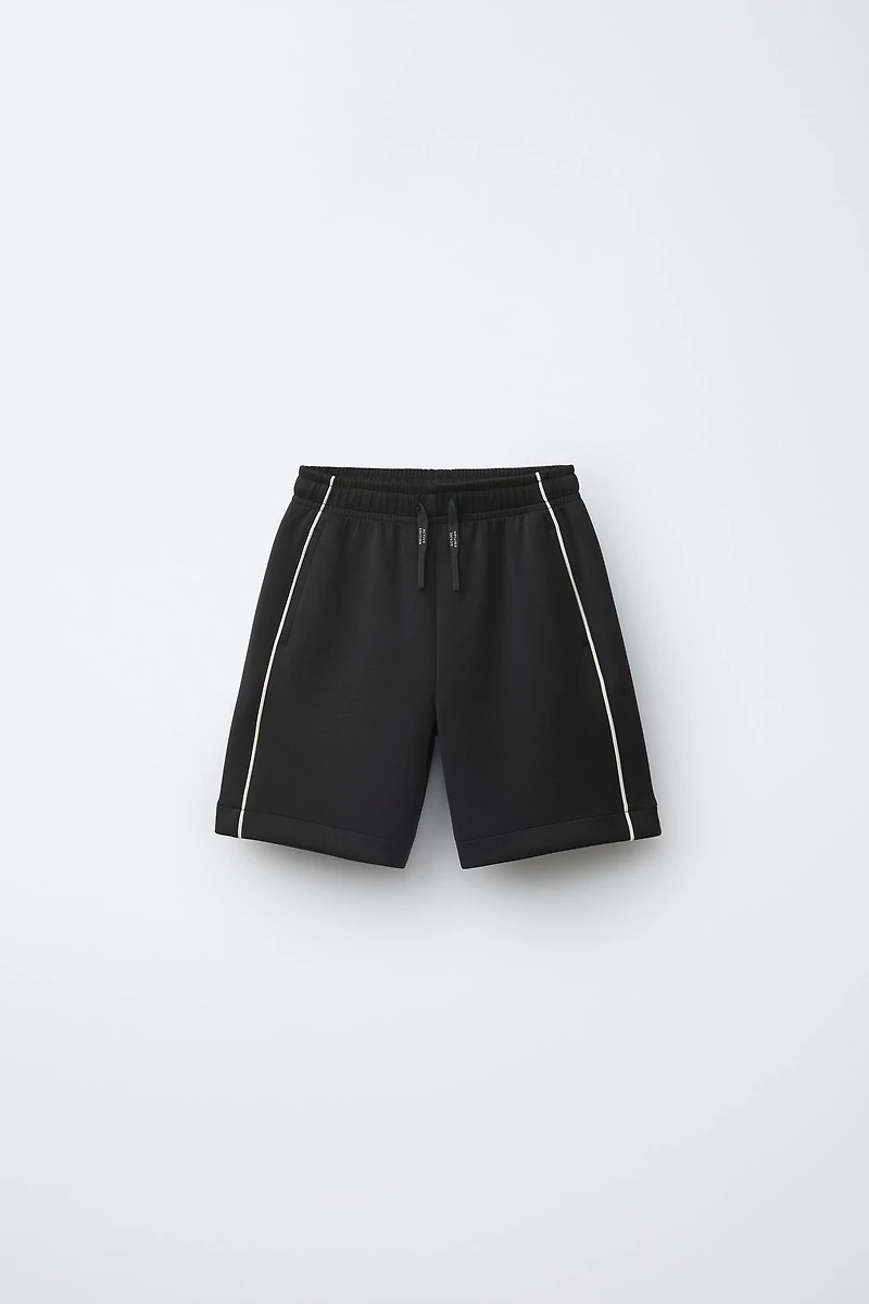 ATHLETIC SHORTS WITH CONTRAST PIPING